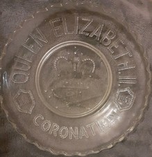 2 pieces of Royal memorabilia