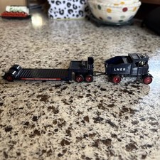 LNER Pickfords Tractor & Low loader Trailer 00 Gauge