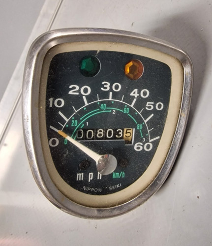 Honda c90 speedo 803 miles - c90,