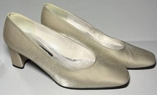 Vintage Stuart Weitzman Anna