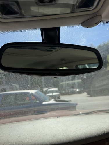 Rear view mirror - view,
