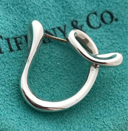Tiffany initial brooch - v,