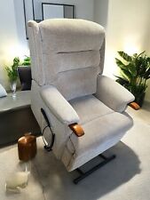 HSL RIPLEY PETITE RISER RECLINER CHAIR, EX DISPLAY MODEL