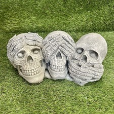 Three Skulls Concrete Large