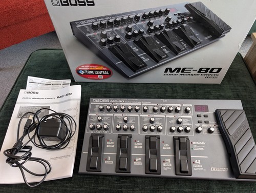 Boss guitar - me-80,