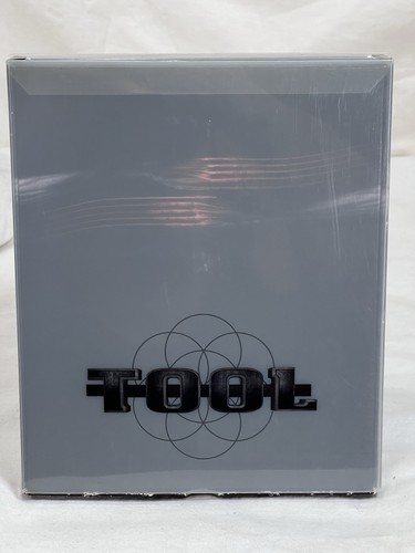 Tool salival limited - tool, –