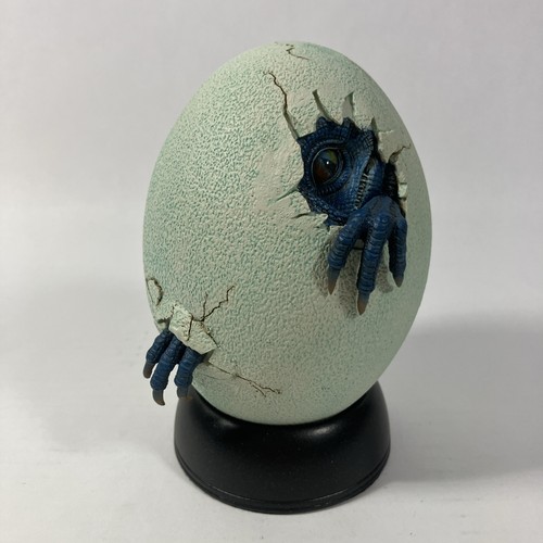 Fantasy dragon dinosaur egg - dragon/dinosaur,