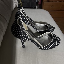 Emilio Luca Women's Size 5