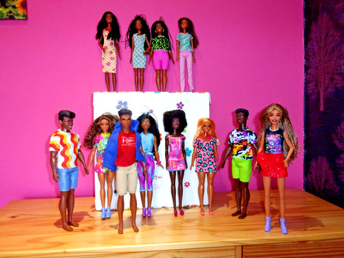 Bundle barbie and - ken, doll
