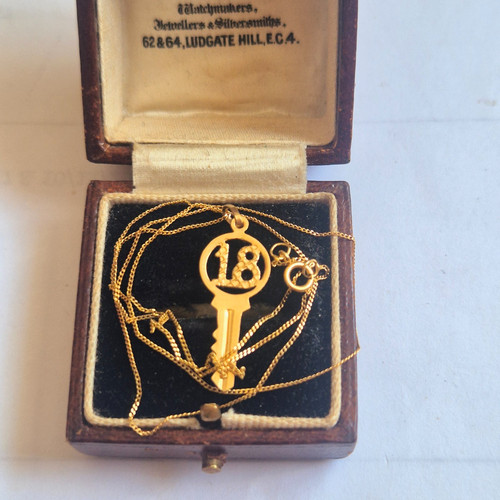 9ct gold necklace - gold, vintage