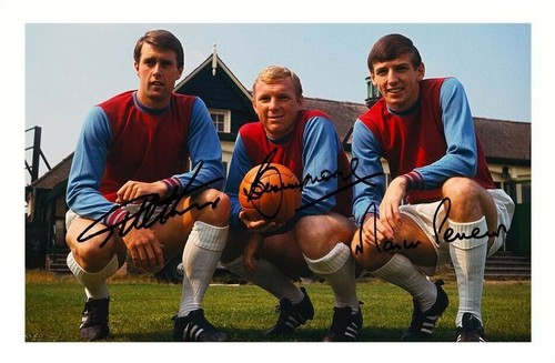 Geoff hurst bobby moore - bobby, &