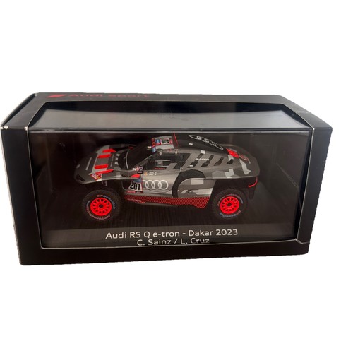 Spark audi rs q - -, 1:43