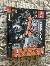 LEGO Technic Mercedes-Benz Unimog U 400 8110 Building Kit