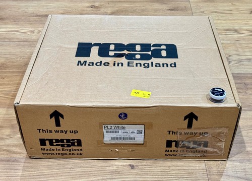 Rega planar gloss white - planar, with
