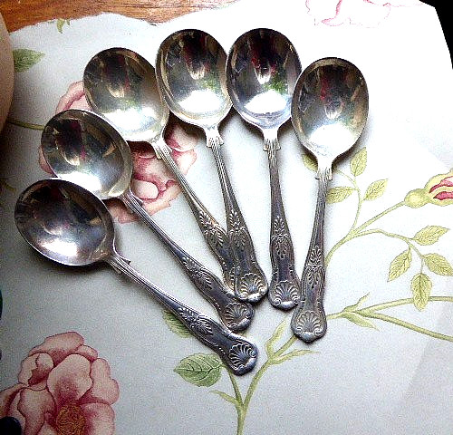 Six vintage kings pattern - kings,