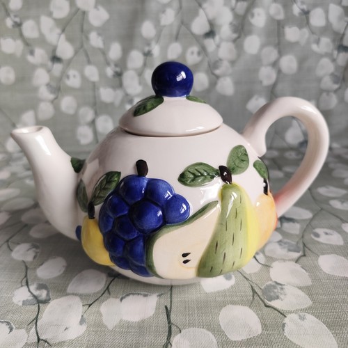 Vintage rayware fruits - rayware, 3d