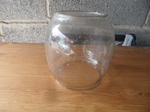 Vintage clear glass storm - ⭐,