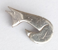 Vintage Beautiful fox Brooch