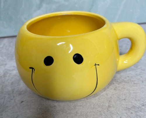 Happy face emoji mug - happy,