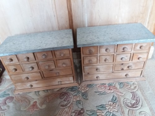 Two matching sets - , trinket
