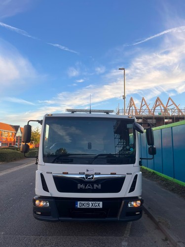 Man lorry ton - 7.5, and