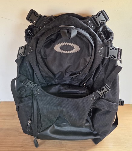Oakley icon techwear - 00,