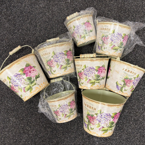 Job lot vintage style - 8, floral