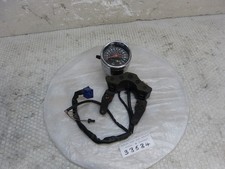 SUZUKI GSF 600  BANDIT SPEEDOMETER CLOCK AND BRACKET   (33534)