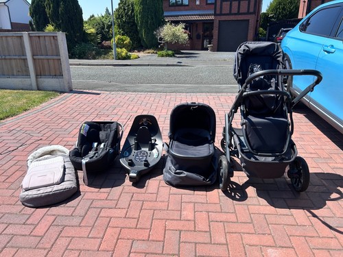 Uppababy vista pram and - v2,