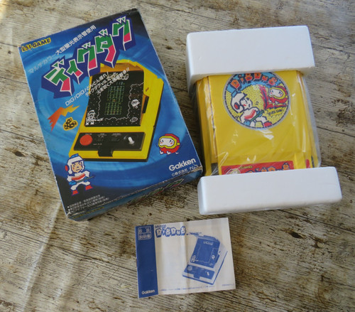 Dig dug gakken 1983 handheld - gakken,