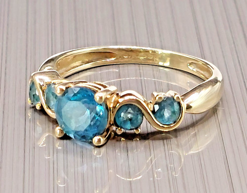 Qvc 9ct gold - gold, topaz