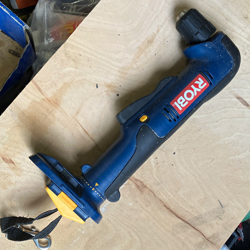 Ryobi one cap 1801 - 18v, right