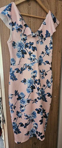 Pink blue floral ruffle - &,