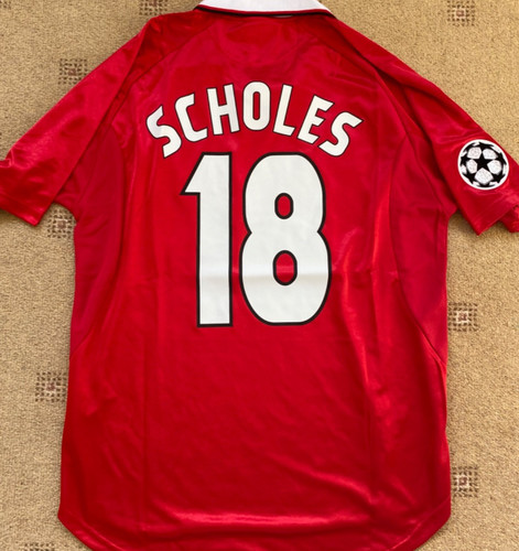 Retro utd football shirt - football,