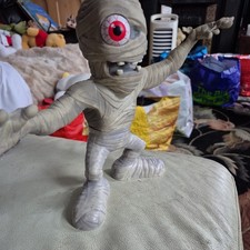 Toy Quest Stretch Screamer Mummy 9" With Sounds movable eye, 