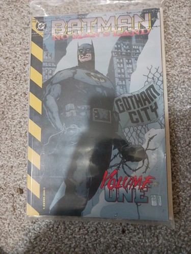 Batman man land 1 - batman:, no
