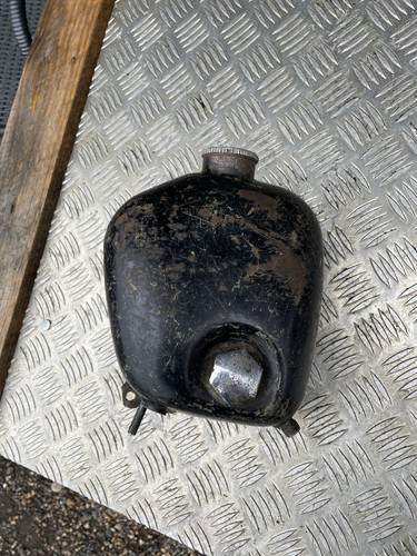 Bsa engine oil tank - tank,