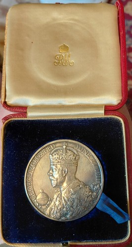 Official british royal - royal, mint