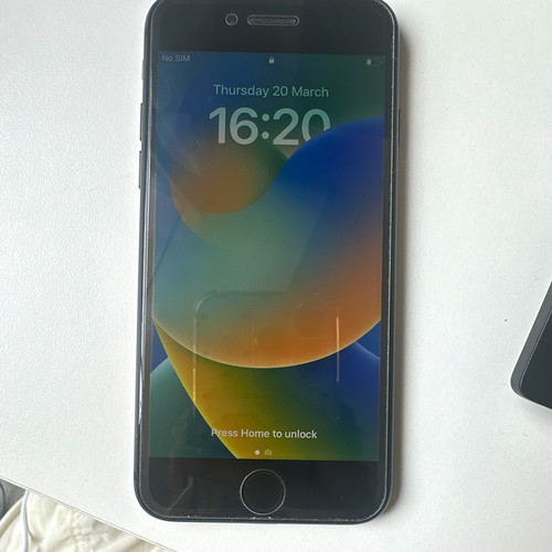 Apple iphone 64gb black - 8,