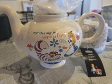 Disney Teapot   Alice in Wonderland
