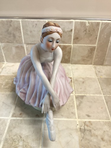Westland ballerina musical - ballerina,