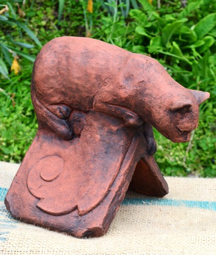 Cat roof finial angled - finial,