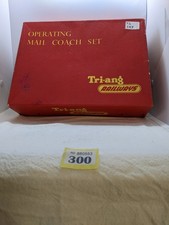 300 Triang maroon Royal mail coach set R23