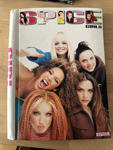Spice girls official photo - spice,