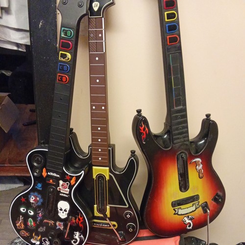 Sony ps3 guitar hero - sony, paul