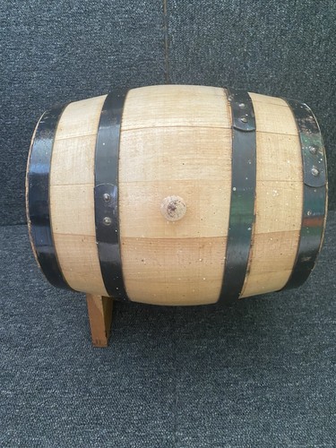 Vintage oak wine barrel - oak, with