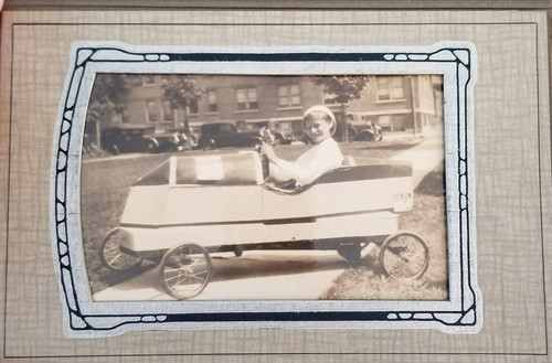 Photo girl soap box derby - girl, in