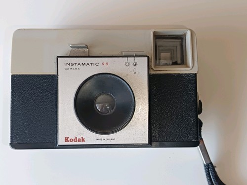 Kodak instamatic camera - kodak, 25