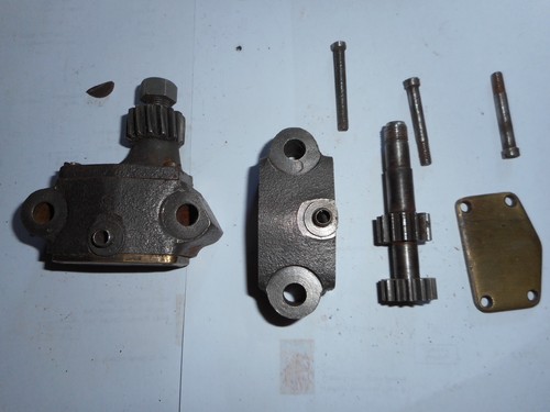 Norton oil pump vintage 16h - norton,
