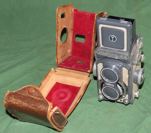 Yashica camera with - 44,